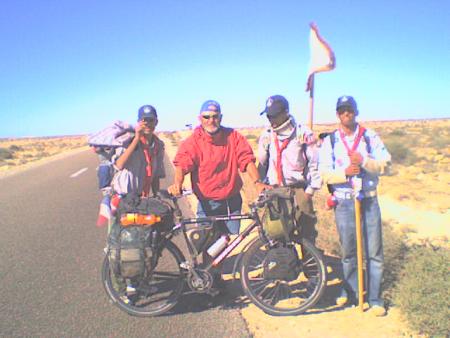 dans notre route on a trouv� ce touriste fran�aise et on a donn� a lui une difinision a notre organisation